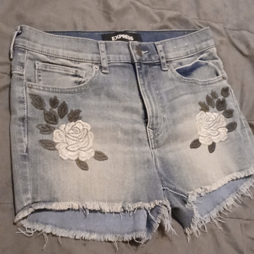 Express Women's Blue Raw Hem Hi Rise Denim Shorts with Floral Embroidery Size 4